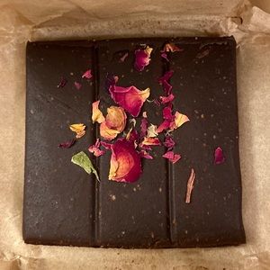 Meet your Posher, Dinasha